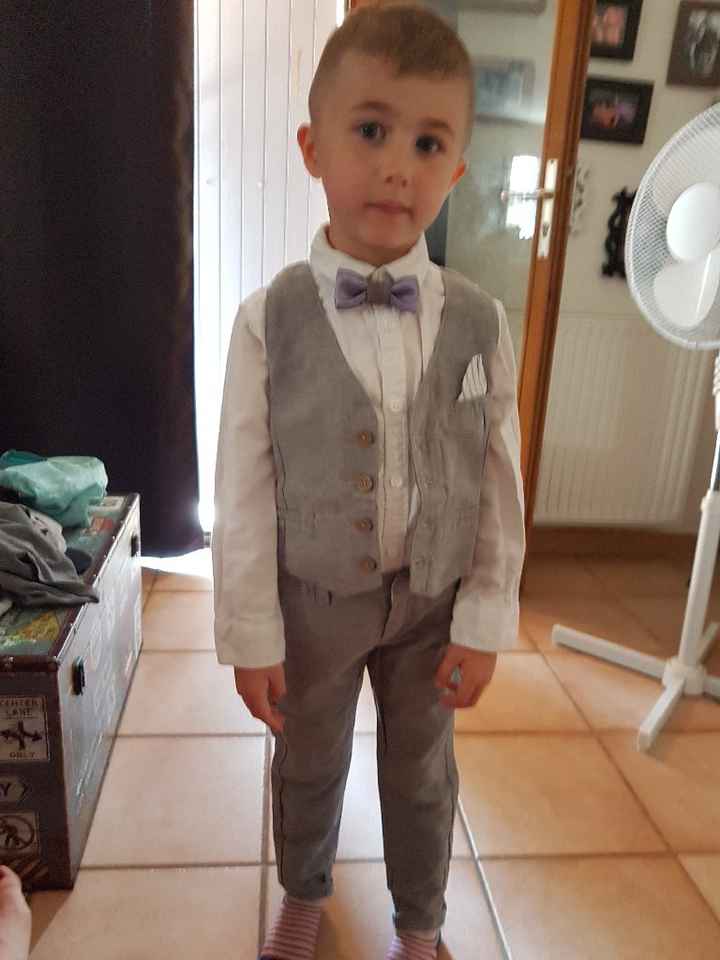Enfin on a la tenue de notre fils - 1