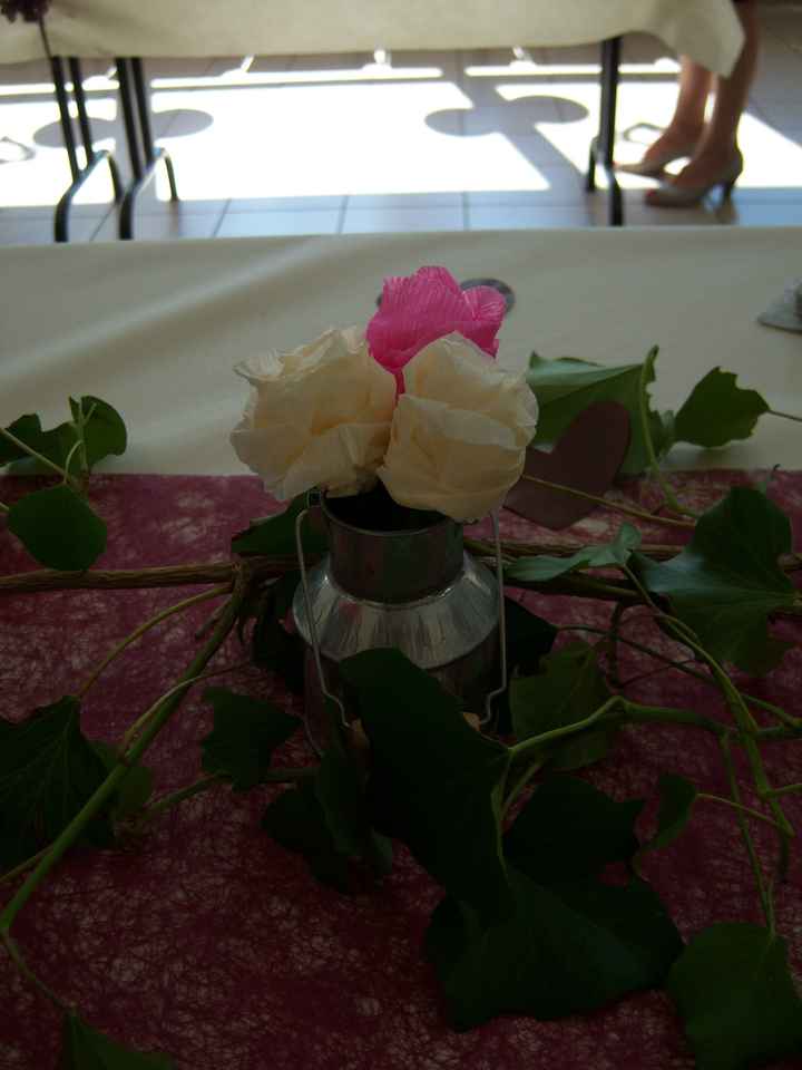 origami en fleurs sur table vin d'honneur 