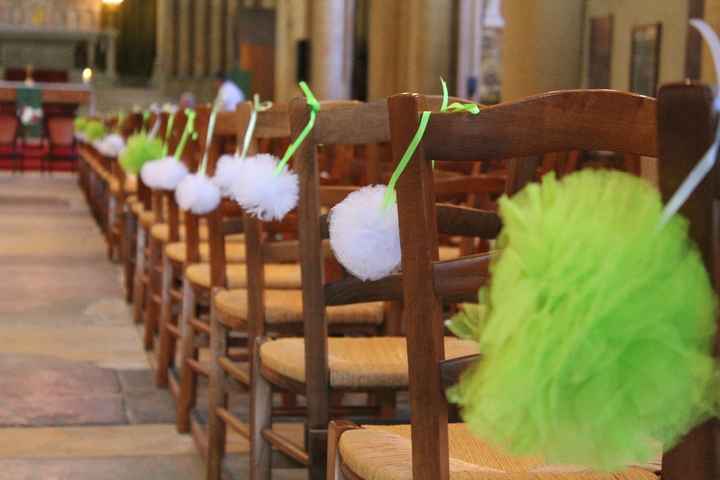 Allée de l'Eglise en pompons