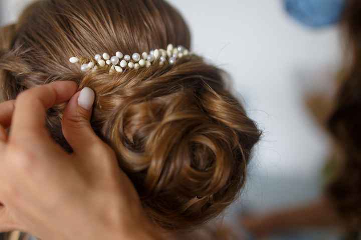 Un chignon fleuri (ou pas) 🌸 - 1