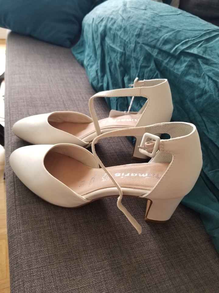 Chaussures à talons carrés - 1