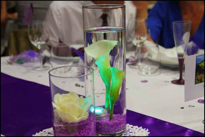 table, fleurs immergées