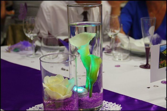 table, fleurs immergées