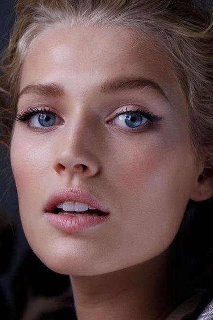 Le maquillage : à la fois simple...