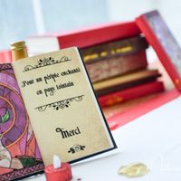 Notre urne sur le thème de la Rose éternelle et des livres