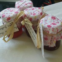Qui a fait de la confiture maison en cadeaux invités? - 1