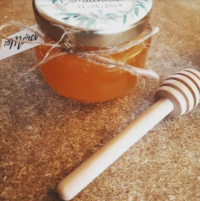Pot de miel avec sa cuillère (idem l'étiquette sera différente)