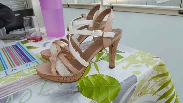 Montrez moi vos chaussures - 1