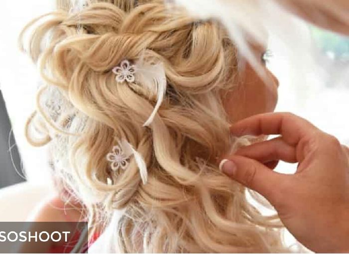 Chignons ou cheveux détachés ? - 1