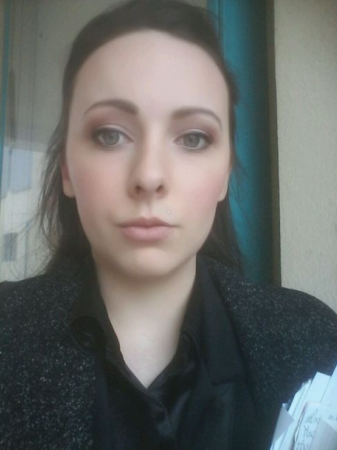 Quel maquillage pour une peau claire avec yeux verts ? - 2