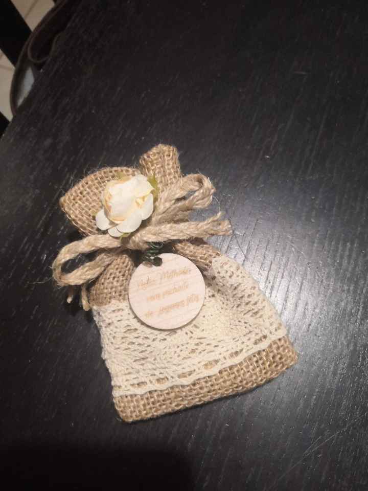 a quoi ressemblent vos contenants à dragées? - 1