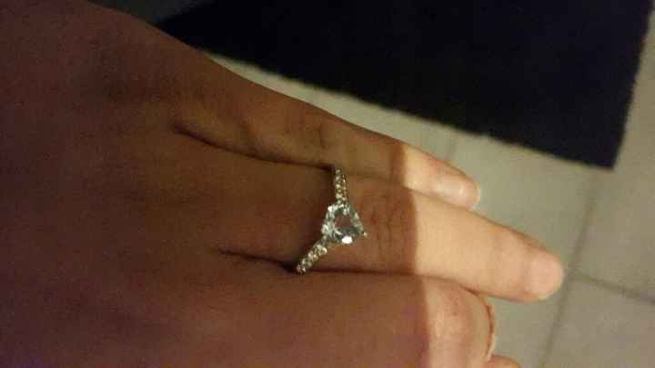 Avez-vous publié une photo de votre bague de fiançailles ? - 1