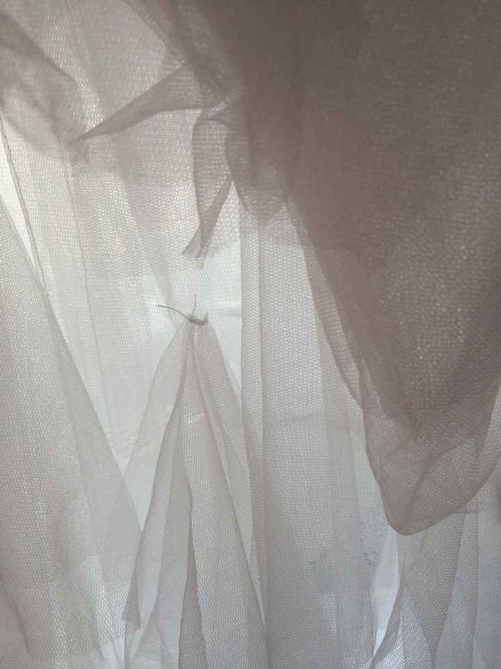 Détails de ma robe, apres une nuit difficile - 2