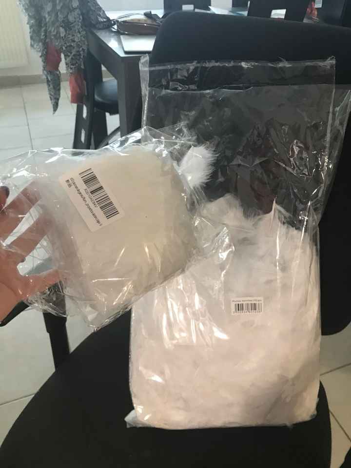 Plumes plumes plumes. - 2