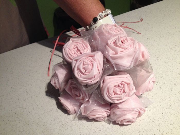 Roses supplémentaires pour les voitures des invités
