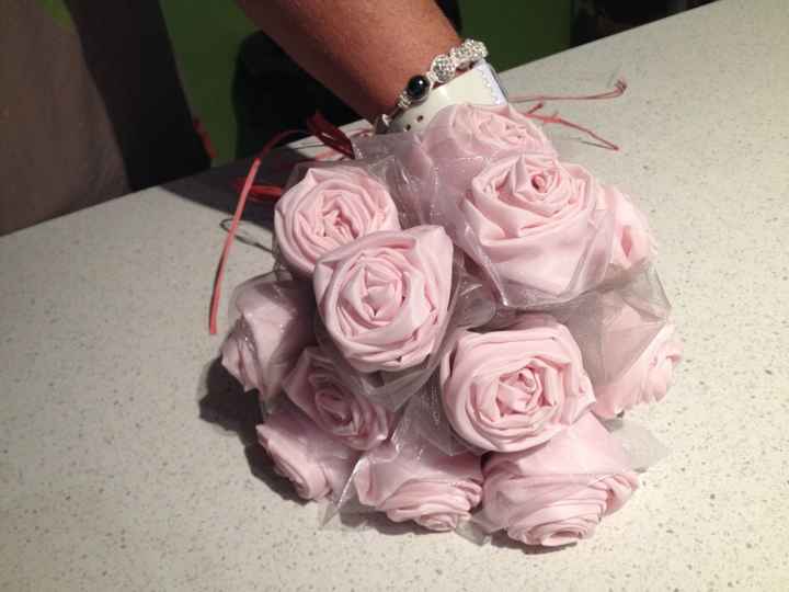 Roses supplémentaires pour les voitures des invités