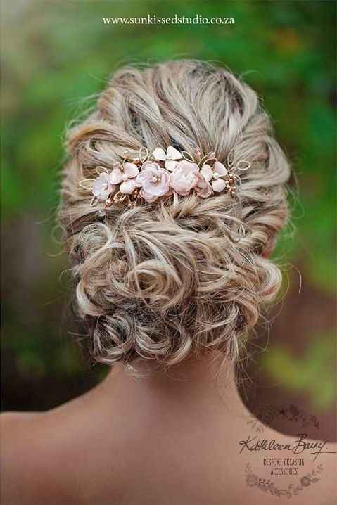coiffure cheveux frisés