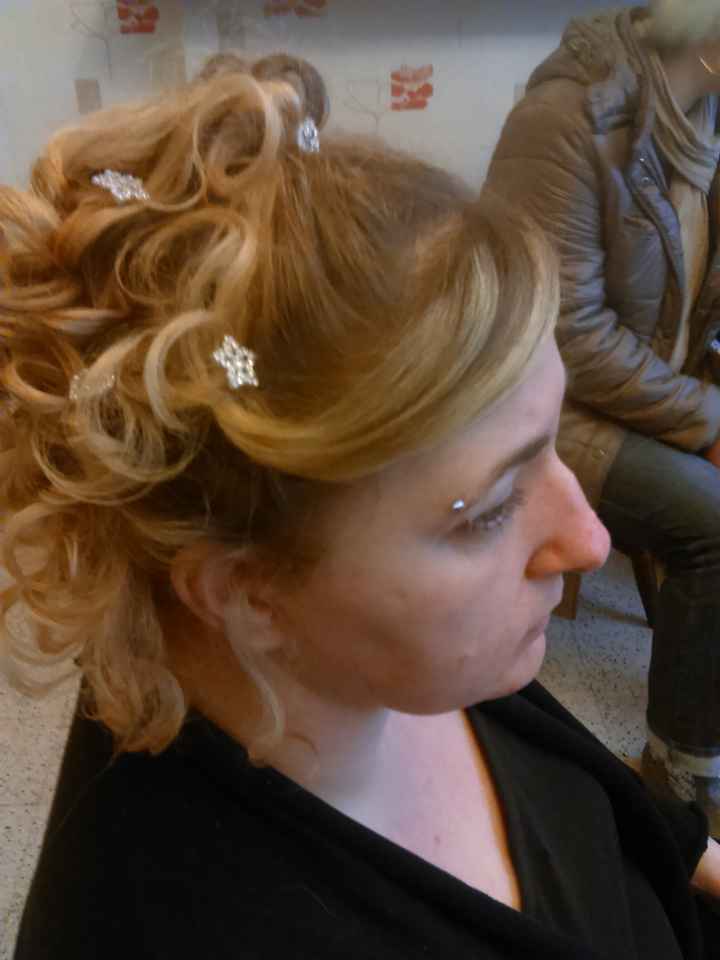 Essai coiffure, maquillage et robe... pas convaincu... - 9