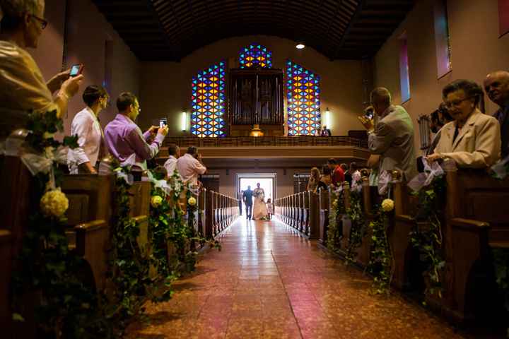 entée dans l'église