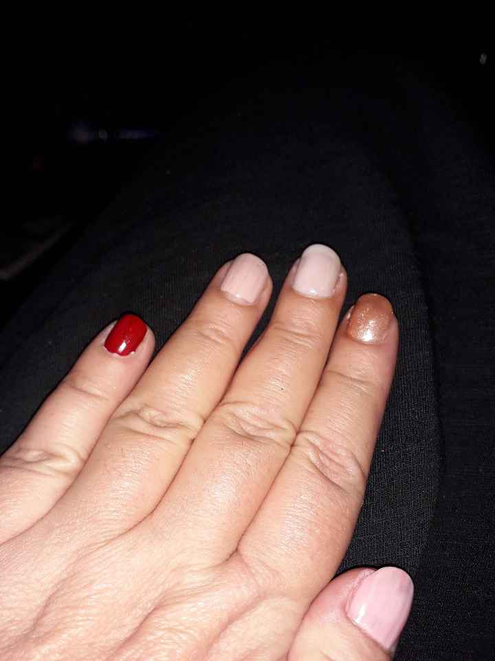 Besoin de votre avis sur le vernis à ongles ? - 1