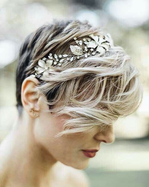  Coiffure mariée cheveux courts - 1