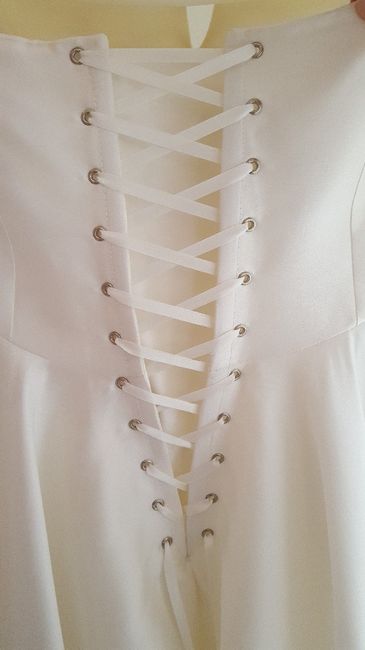  Ma robe est a la maison avec un beau cadeau - 1