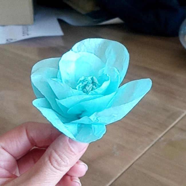 Essai fleur en papier crépon 2