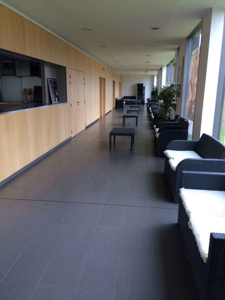 Le hall 