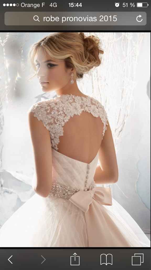 Impossible de trouver le nom de ces 2 robes - 1