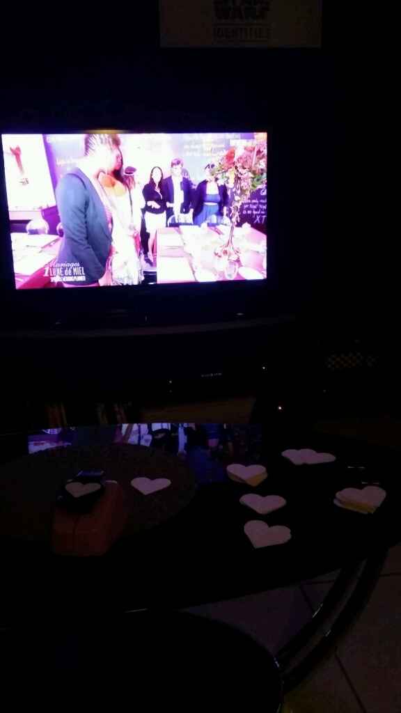 Atelier confettis en regardant 4 mariage pour une lune de miel - 1