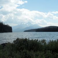 Devant le fameux lac canadien