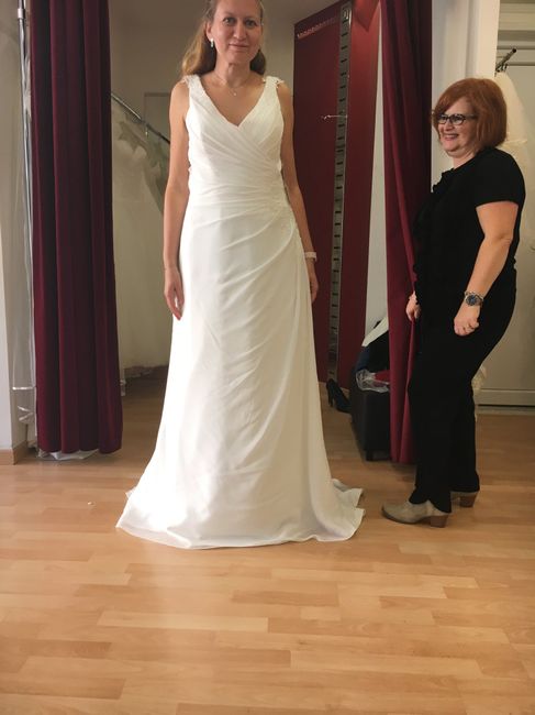  Essayage de robes, on remet ça. - 1
