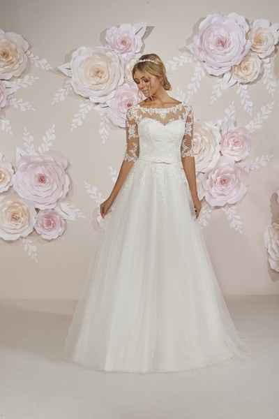Robe de mariée décolletée au dos - 1