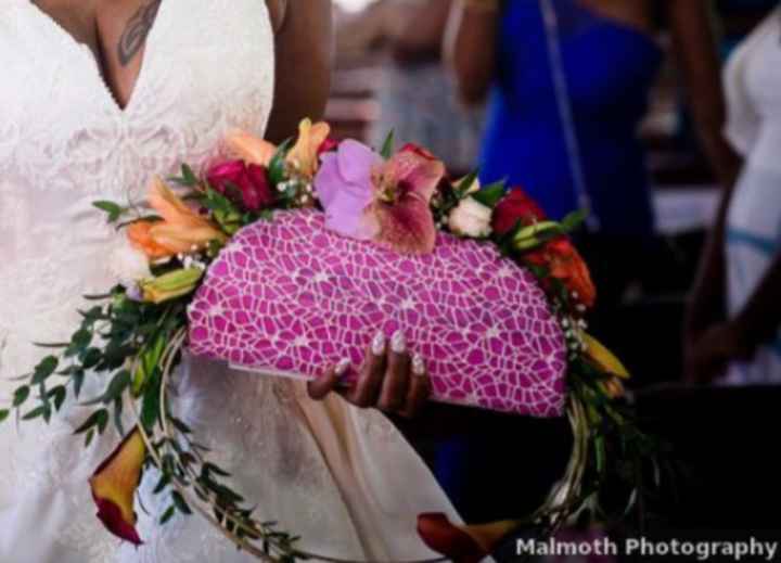👩‍💻Un bouquet de fleurs revisité pour la mariée ? - 1