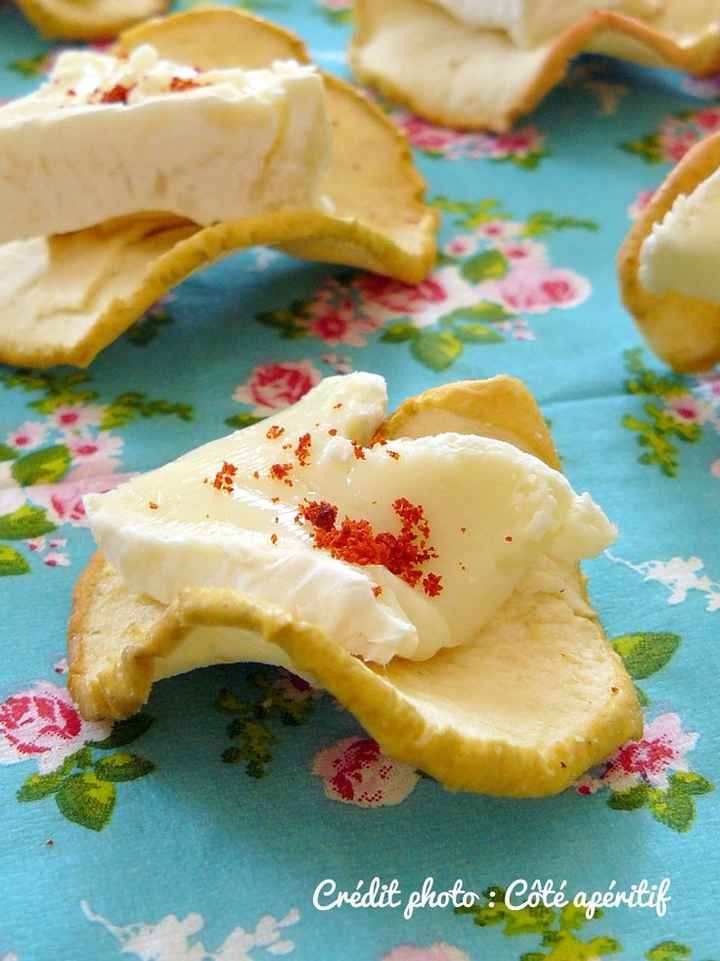 Chips de pomme et camembert