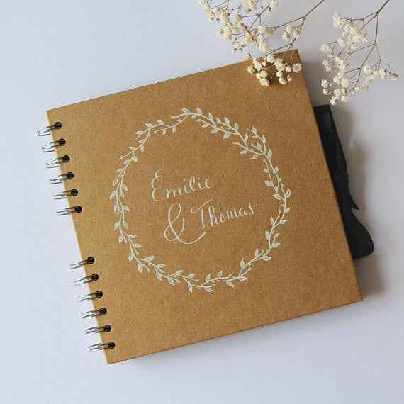  Urne et livre d'or - 1