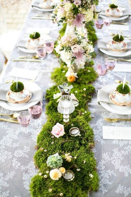 Chemin de table en mousse
