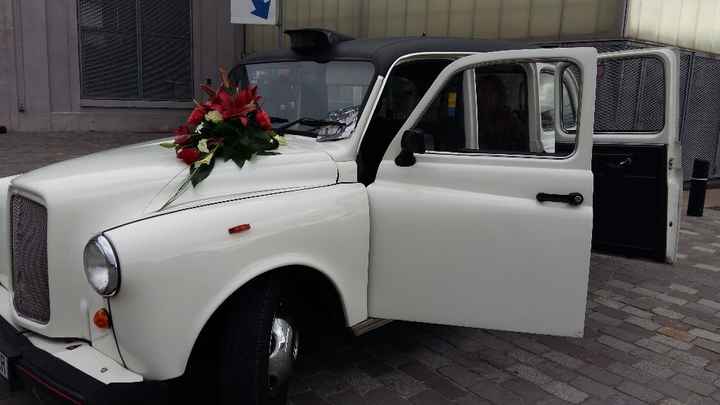 la voiture des mariés