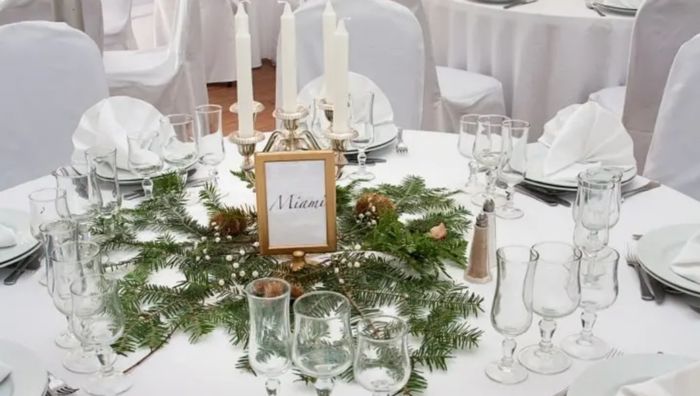Déco de table pour un mariage hivernal sans fleur - 2