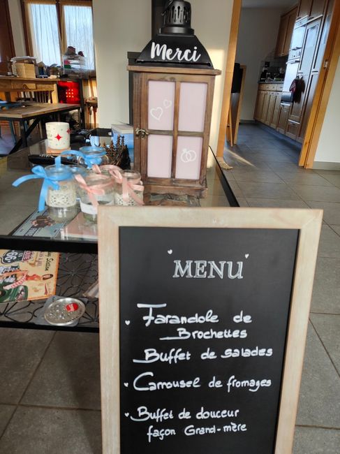 Des inspirations pour présenter son menu de mariage 💙🍽️ 11
