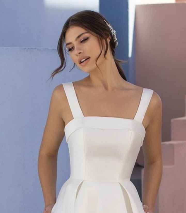 Quel décolleté pour une petite poitrine ? - 1