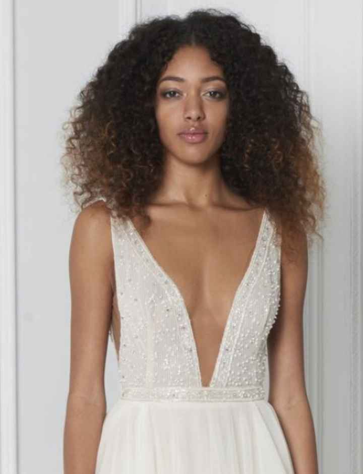 Quel décolleté pour une petite poitrine ? - 3