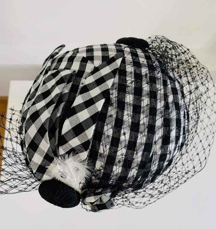 1Er rendez-vous avec la modiste-chapelière 👒 - 4