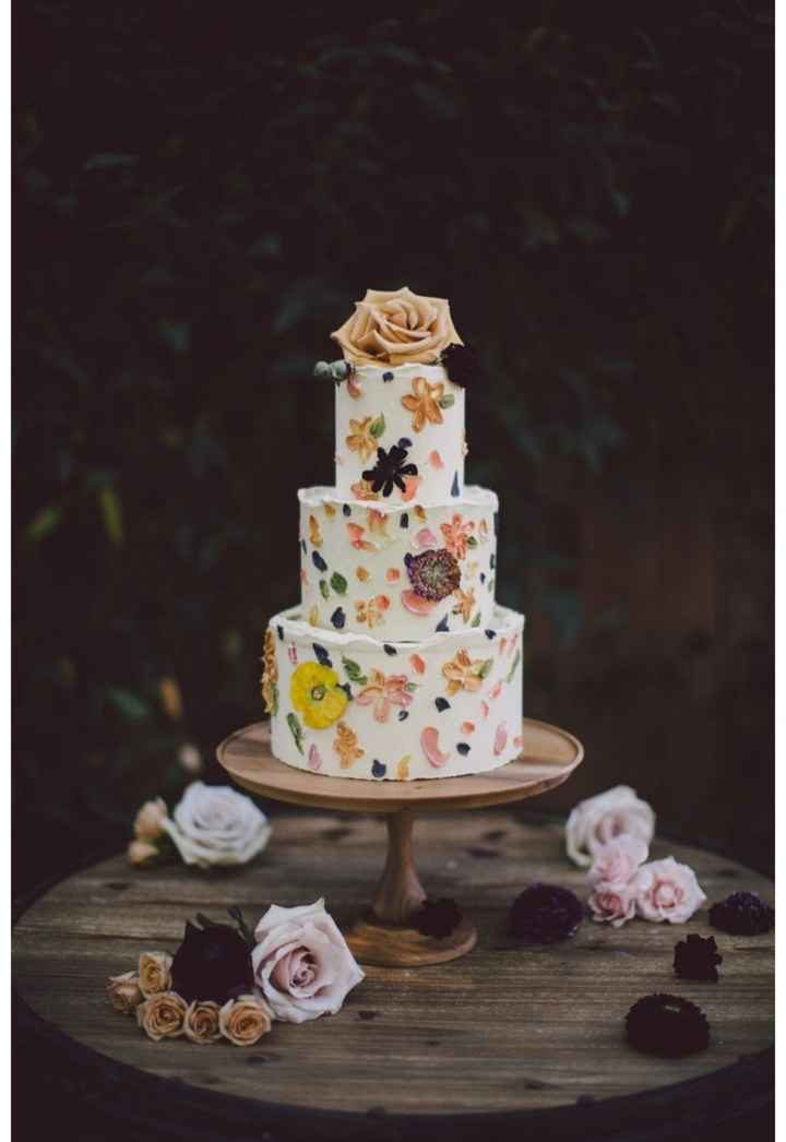Gâteau de mariage avec fleurs séchées - 4