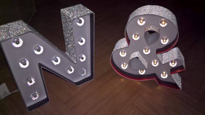 lettres lumineuses