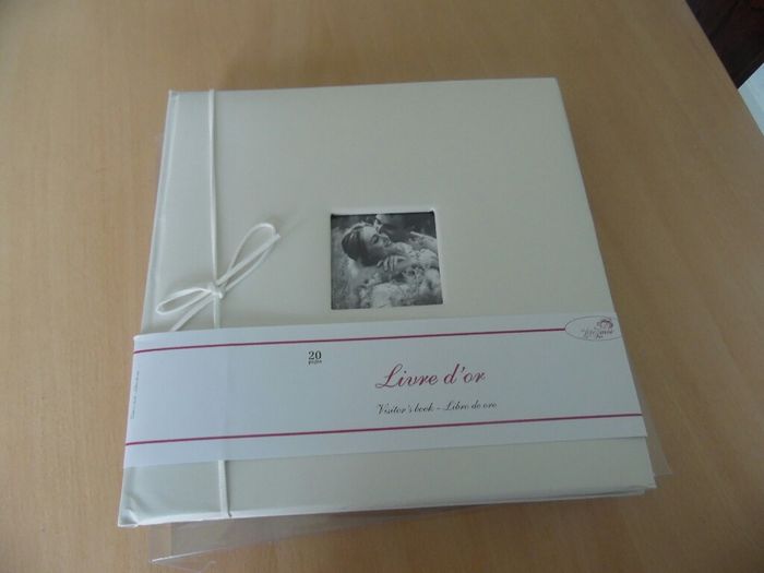Montrez moi vos livre  d'or ?? - 1