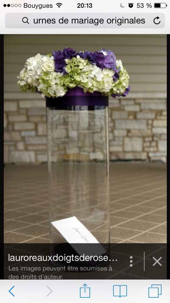 Urnecommunauté vase et fleurs - 1