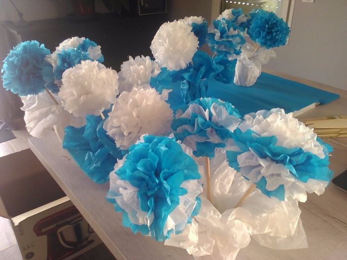 Pompons pour déco table enfants 