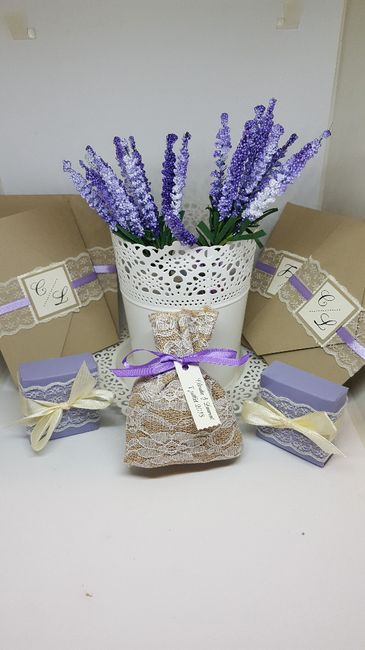 faire part-boite cadeau invité- et pochon a dragées.