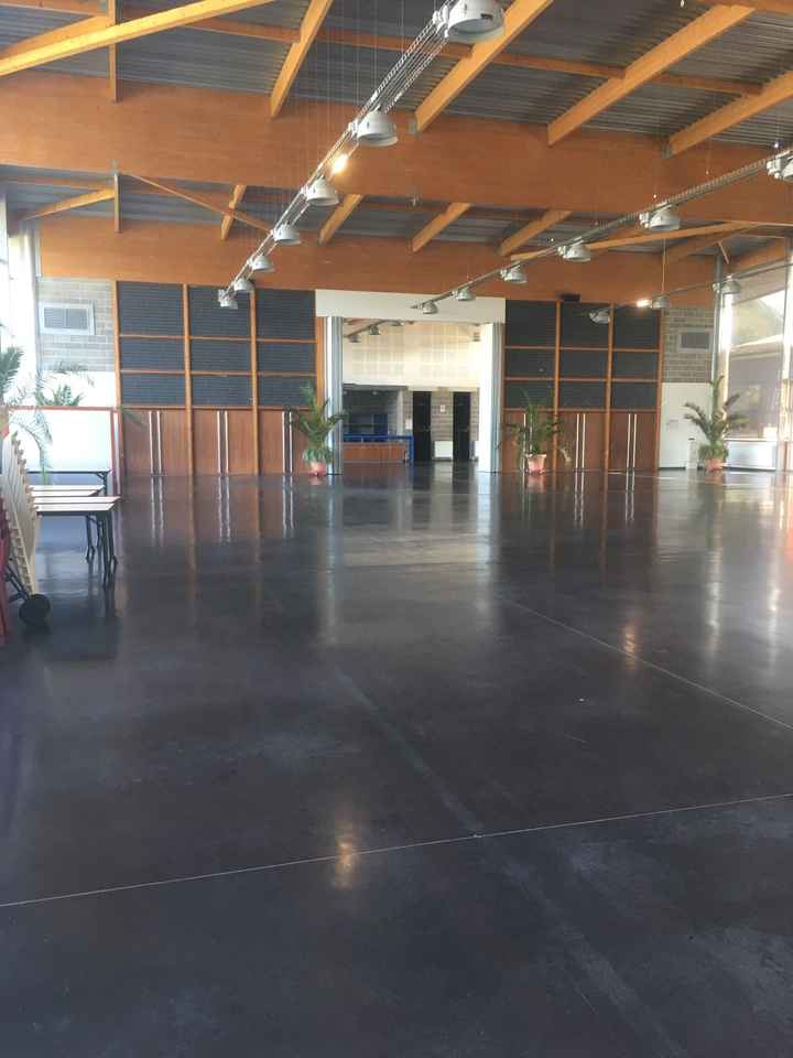 Grande salle à décorer 😓 - 2